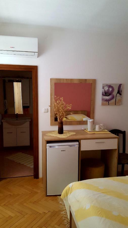 Guesthouse Matusan'S Place Banjol Bagian luar foto